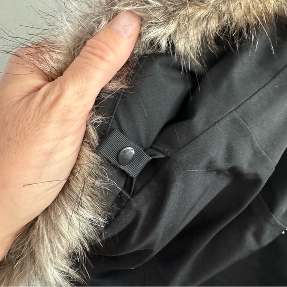 North Face Arctic Parka with Fur Hood • Black • Women’s size Small - Picture 7 of 10
